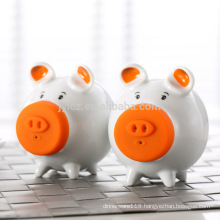 Cute pig shape oem salt & pepper shaker